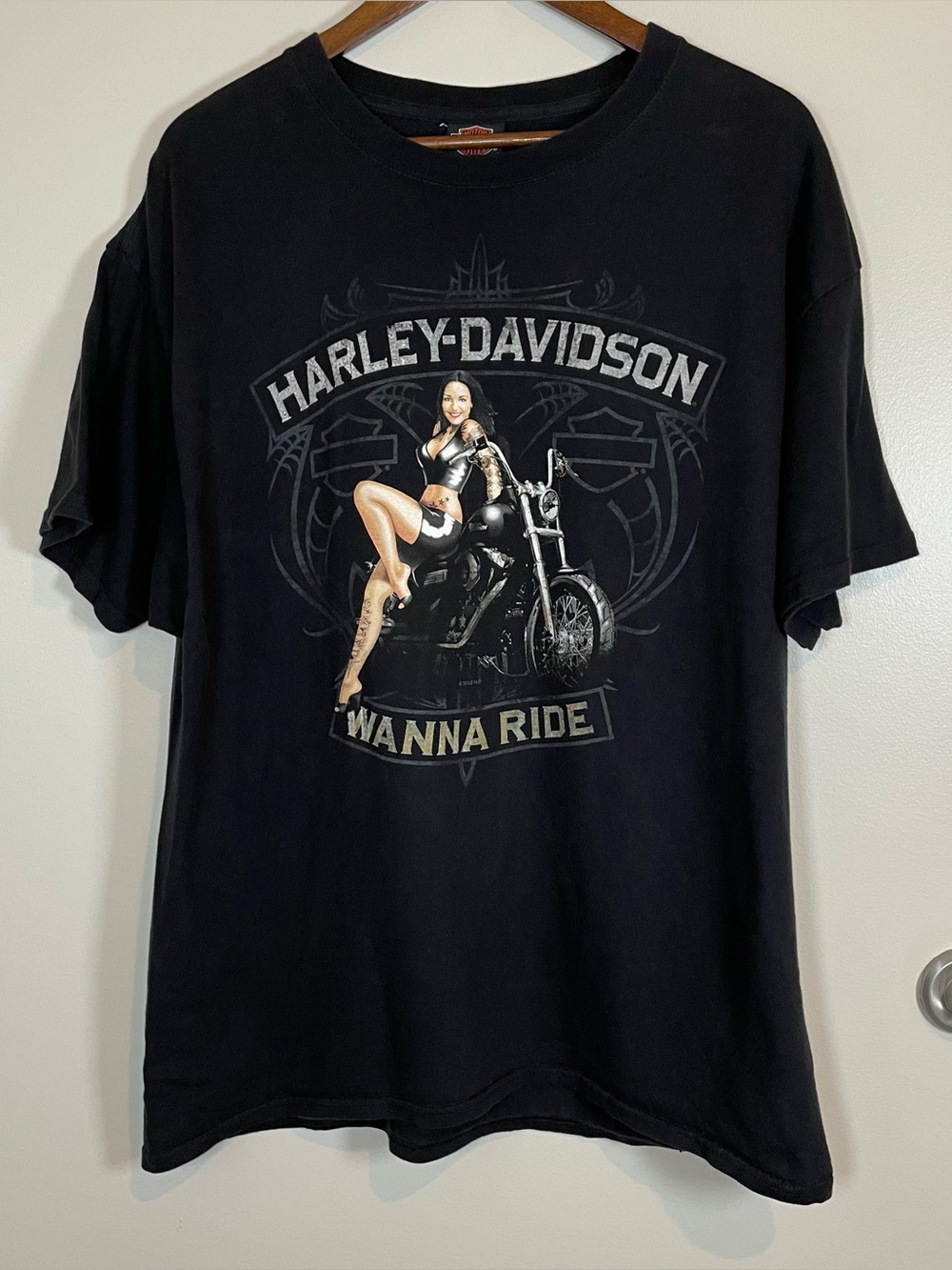 Harley Davidson Biker Chick 2012 Size XL Motorcycle wanna ride Graphic T-shirt